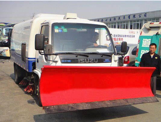 五十鈴鏟雪<a href=http://jswmsh.cn/saoluche/ target=_blank class=infotextkey>掃路車</a>